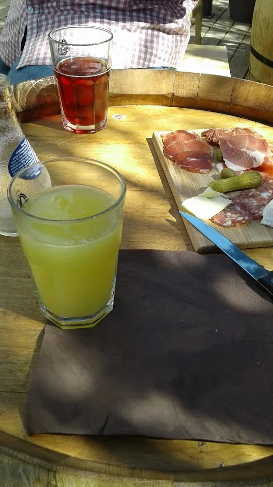Orangina Et Planche de Charcuteries